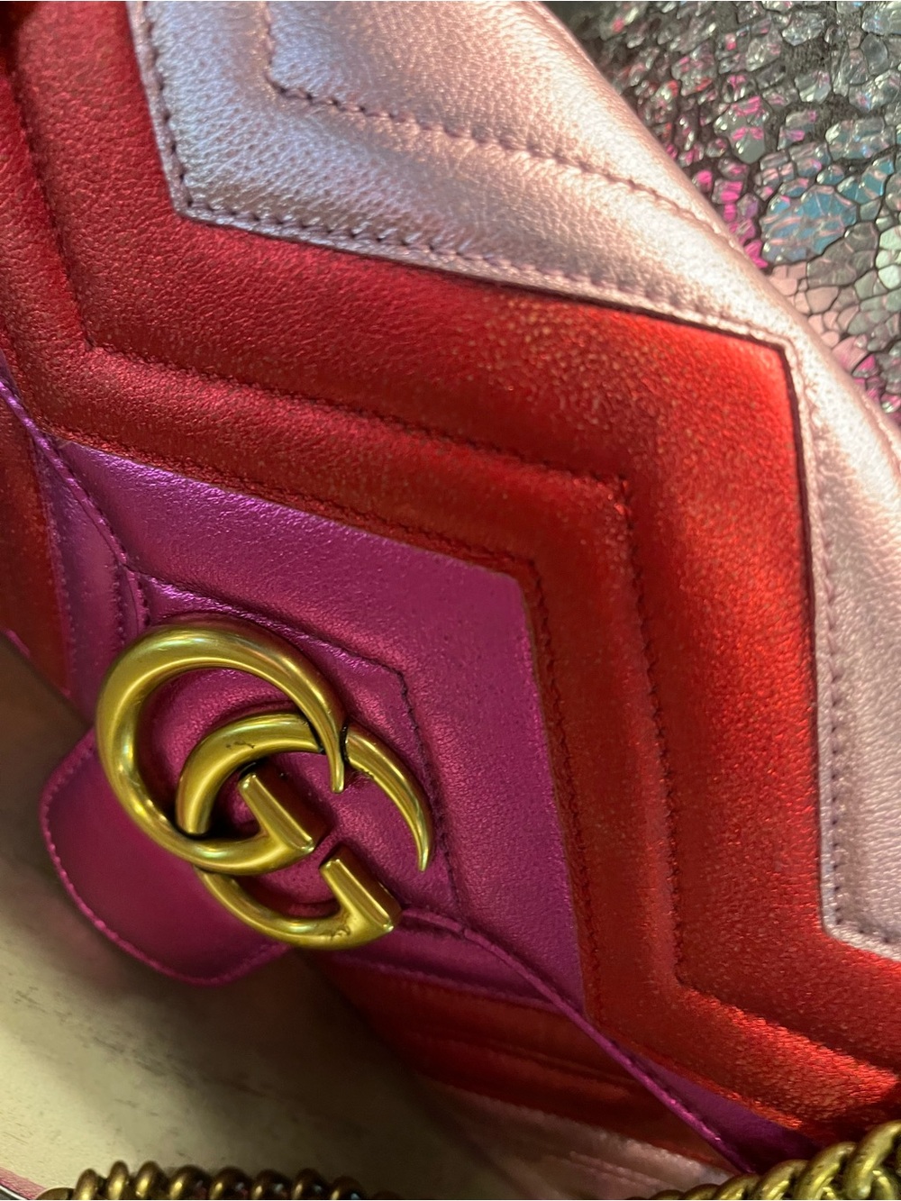 Gucci Chevron Shoulder Bag in Pink, Red & Purple - Picture 5 of 17